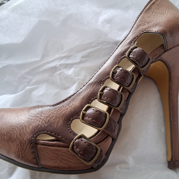 Leather High Stilletto Heel Pumps - Picture 5 of 5